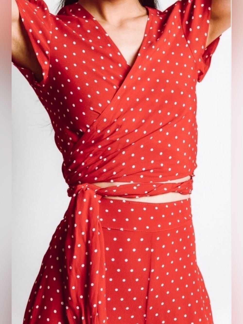 Flynn Skye Women's Short Sleeve That's A Wrap Crop Top Red & White Size X EUC